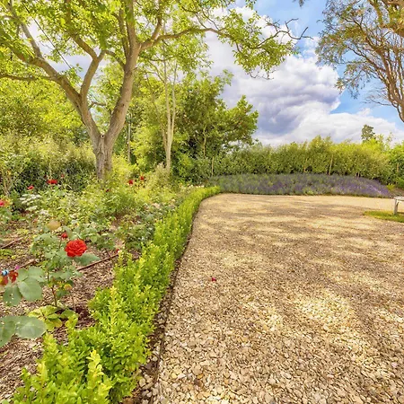 Whitley Coach House Villa Exterior photo