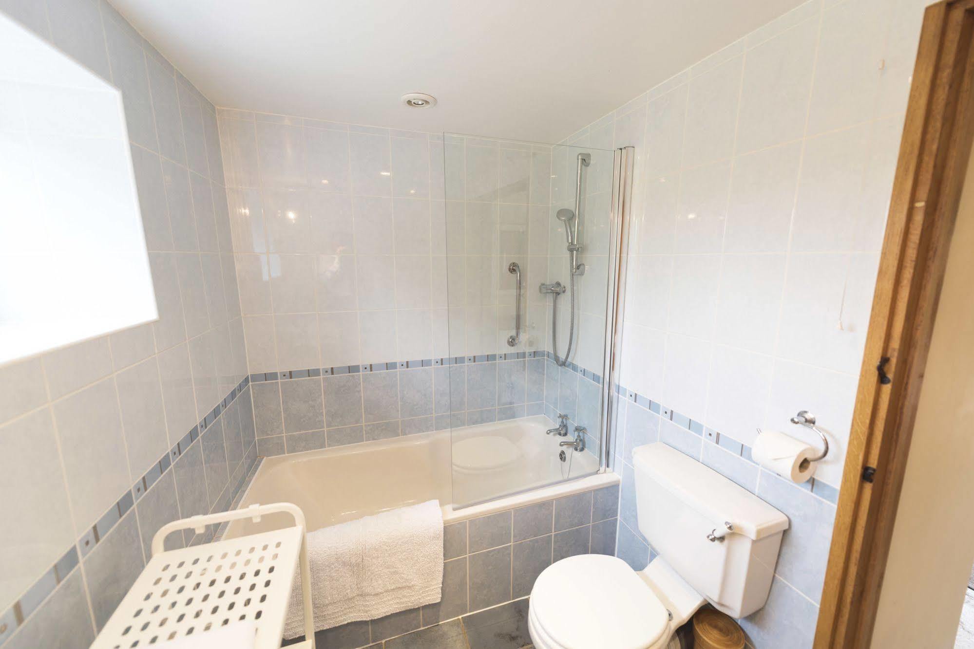 Whitley Coach House Holiday home Whitley (Wiltshire)