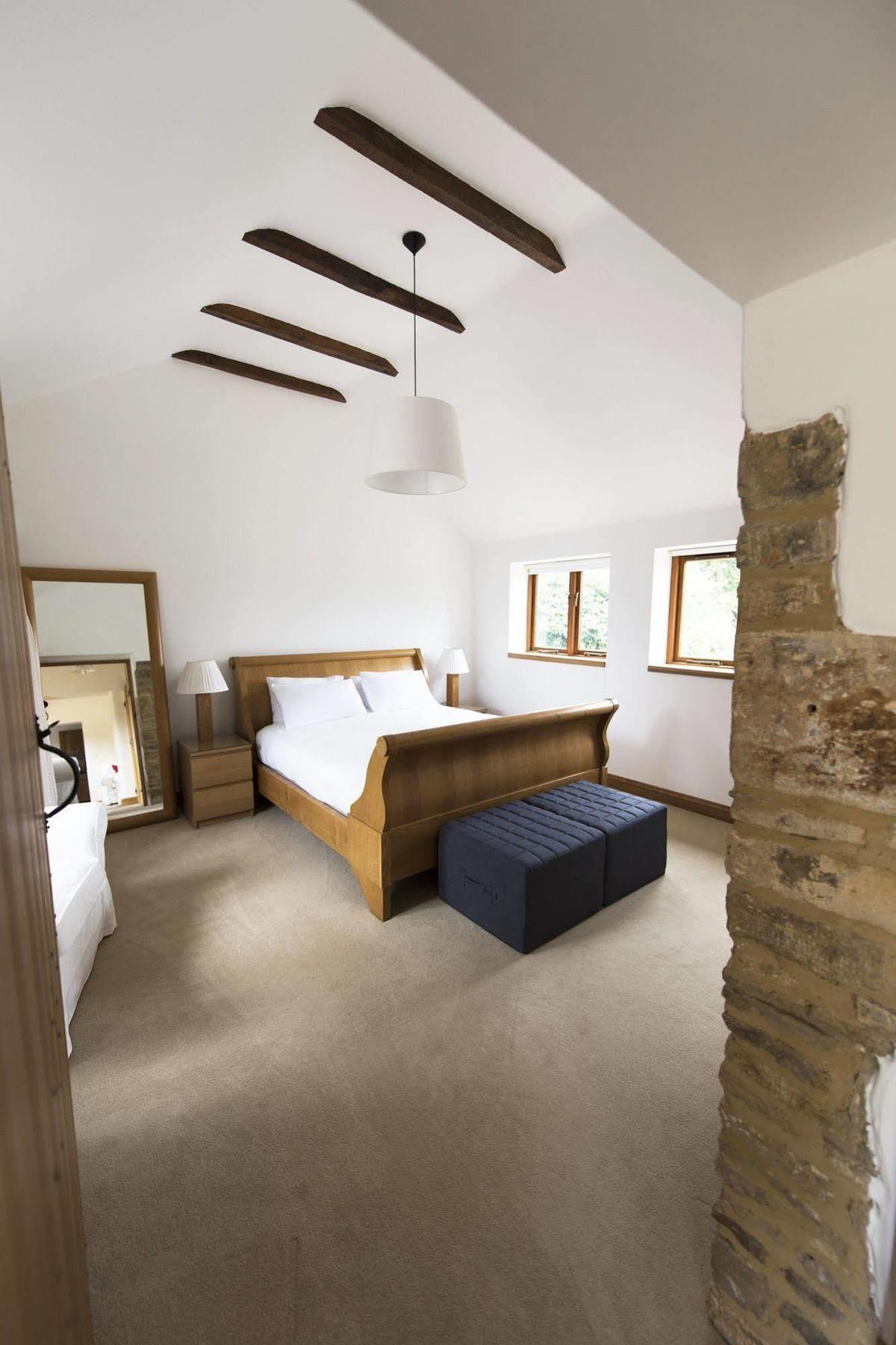 Whitley Coach House *